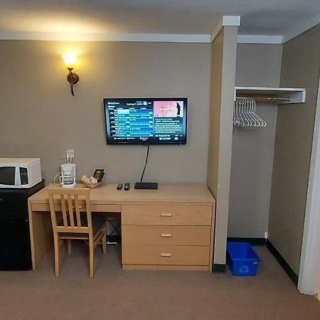 Ross Inn Lanigan Luaran gambar