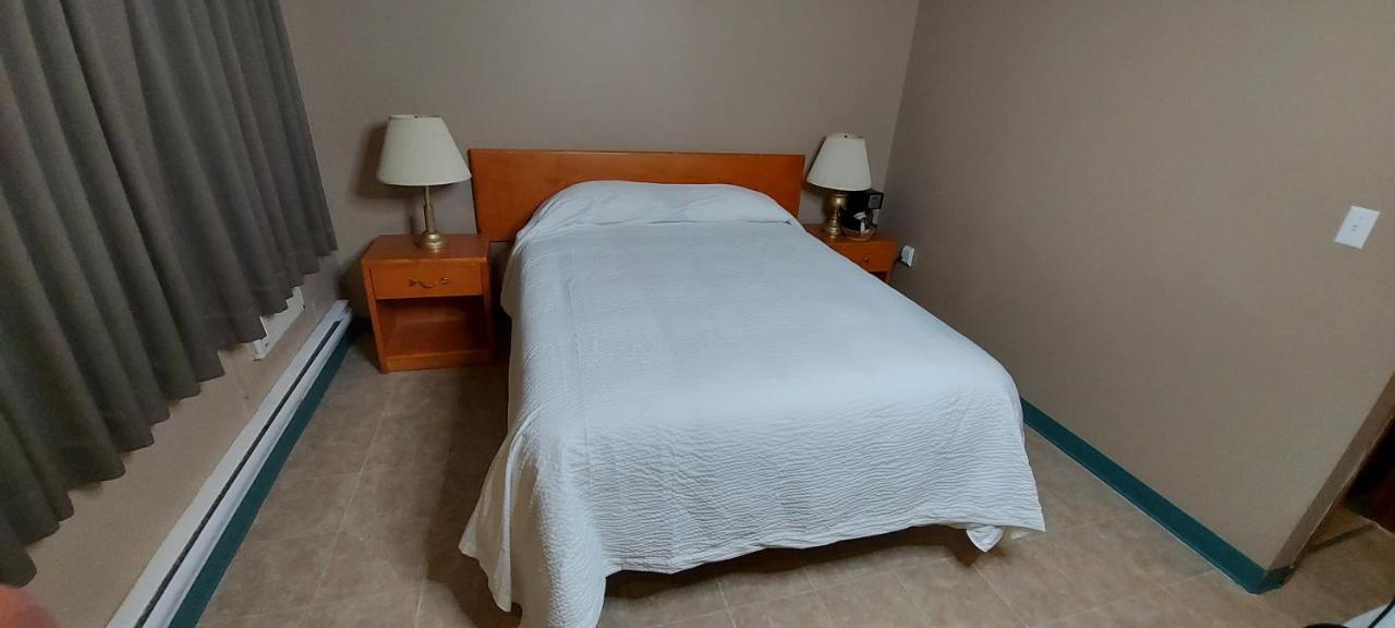 Ross Inn Lanigan Luaran gambar