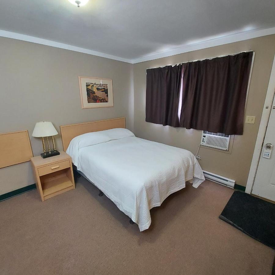 Ross Inn Lanigan Luaran gambar