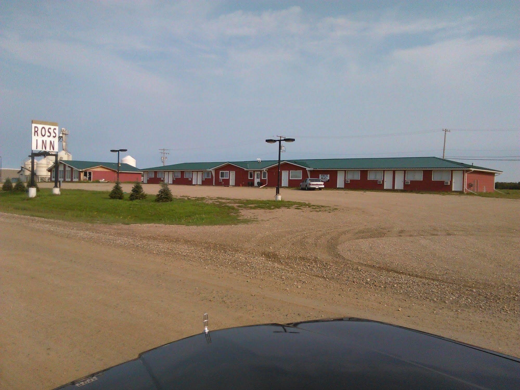 Ross Inn Lanigan Luaran gambar